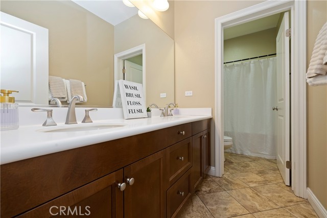 Detail Gallery Image 32 of 64 For 34595 Collier Falls Ct, Temecula,  CA 92592 - 5 Beds | 3/1 Baths