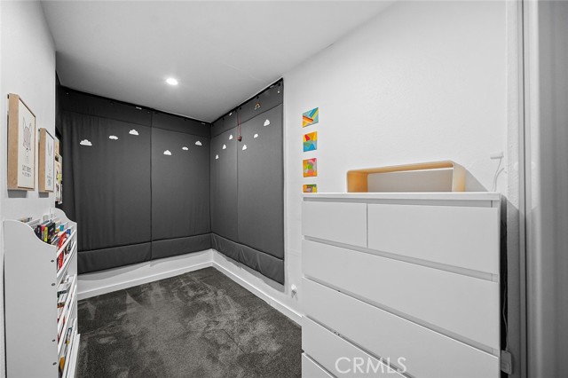 1222 N Olive Dr, West Hollywood CA: https://media.crmls.org/medias/1e30d6c9-2752-4662-945a-1dd2a08afc81.jpg