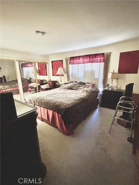 Large primary suite, access to Balcony, large attached bathroom