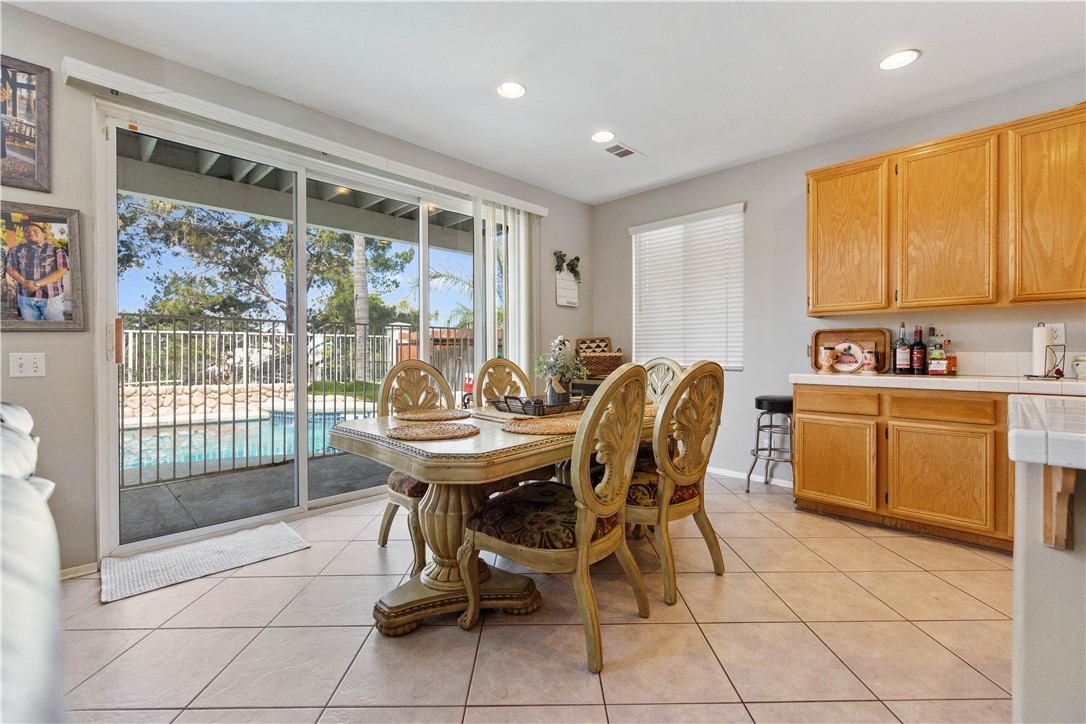Detail Gallery Image 20 of 40 For 16273 Twilight Cir, Riverside,  CA 92503 - 3 Beds | 2/1 Baths