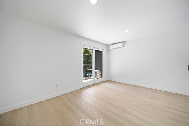 425 N Raymond Avenue, Pasadena CA: https://media.crmls.org/medias/1e315d9f-996f-4086-8ff0-86e7bc1645a3.jpg