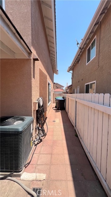 Detail Gallery Image 27 of 38 For 3676 Windstorm Way, Riverside,  CA 92503 - 3 Beds | 2/1 Baths