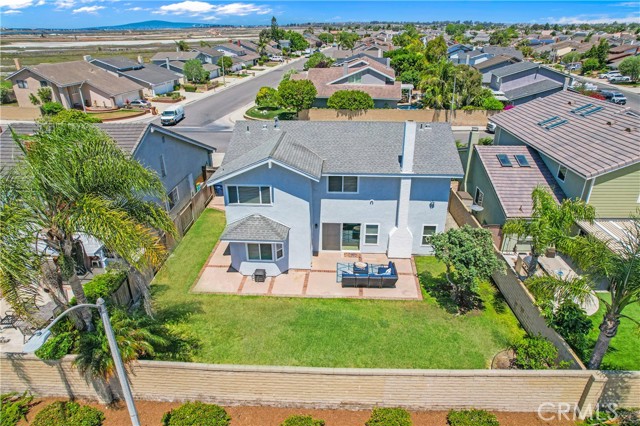 18202 Foss Lane, Huntington Beach CA: https://media.crmls.org/medias/1e31c6d6-1214-4ef2-ae2e-7235597c43d6.jpg