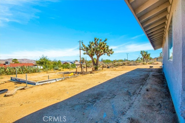 Detail Gallery Image 9 of 54 For 60258 La Mirada Trl, Joshua Tree,  CA 92252 - 2 Beds | 1 Baths