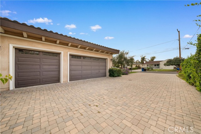 Detail Gallery Image 3 of 38 For 6138 Avon Ave, Temple City,  CA 91775 - 5 Beds | 6 Baths