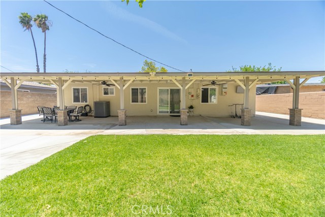 5611 Harold Street, Riverside CA: https://media.crmls.org/medias/1e3483c8-813f-43b2-a73e-a30302180f41.jpg