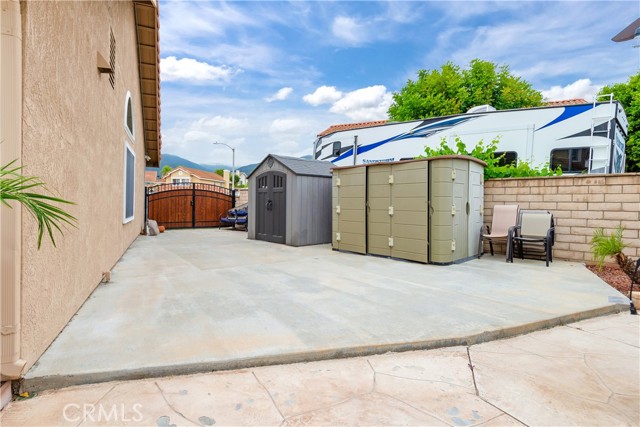 1305 Harvest Circle, Corona CA: https://media.crmls.org/medias/1e34f398-5ec5-40f4-bf57-5ada362c45bc.jpg