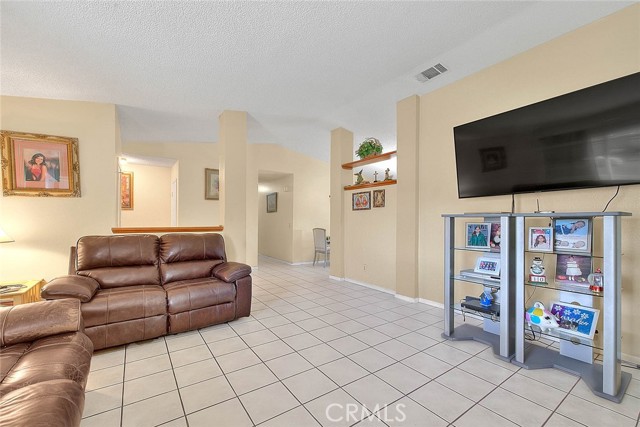 Detail Gallery Image 25 of 59 For 2734 Shiells Ave, Jurupa Valley,  CA 92509 - 3 Beds | 2 Baths