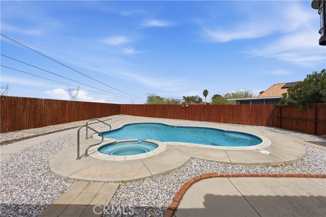 Detail Gallery Image 22 of 34 For 13628 Monterey Ct, Victorville,  CA 92392 - 3 Beds | 2 Baths