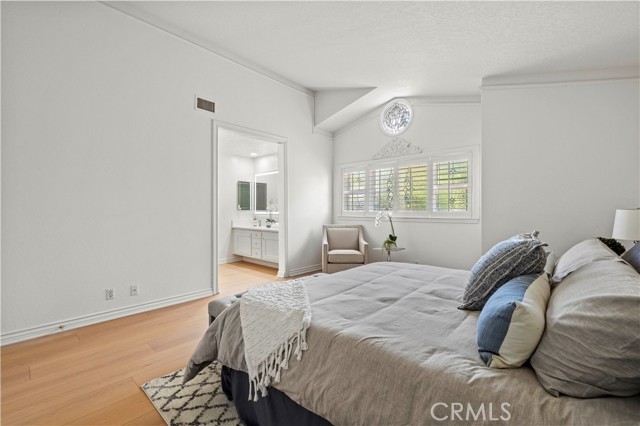 22557 Fenwall Drive, Saugus CA: https://media.crmls.org/medias/1e35d953-7c05-432a-8814-8957de4be2c2.jpg