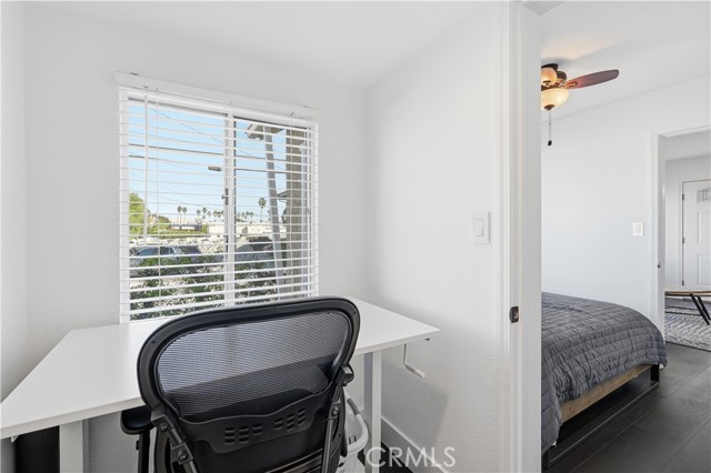 2005 phelan Lane, Redondo Beach CA: https://media.crmls.org/medias/1e364c99-bfa1-4e04-bac5-0f1b46a443bb.jpg