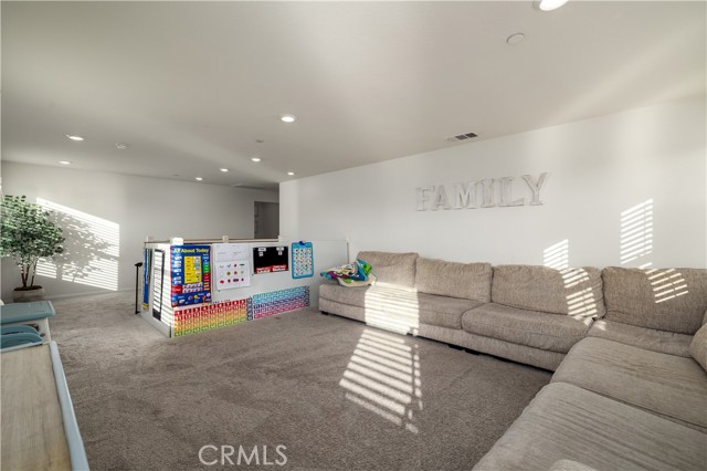 Detail Gallery Image 10 of 24 For 30538 Oasis Rd., Murrieta,  CA 92563 - 5 Beds | 3 Baths