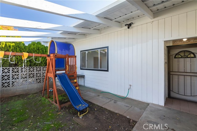 Detail Gallery Image 4 of 54 For 1950 Bridge St, Oroville,  CA 95966 - 3 Beds | 2 Baths