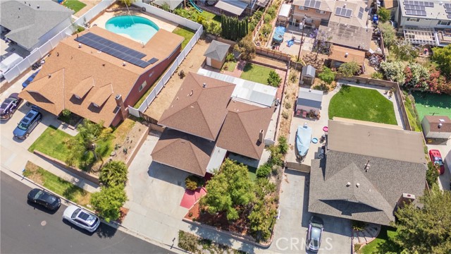 Detail Gallery Image 3 of 27 For 27852 Rosamond, Canyon Country,  CA 91351 - 4 Beds | 2 Baths