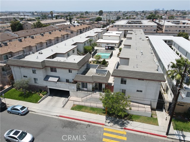 13325 Kornblum Avenue, Hawthorne CA: https://media.crmls.org/medias/1e379f12-1b9f-401d-8288-1c22934a3a10.jpg