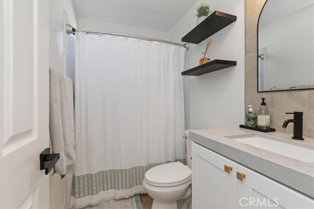 Detail Gallery Image 24 of 53 For 410 De Anza Ct, Oceanside,  CA 92057 - 5 Beds | 3 Baths