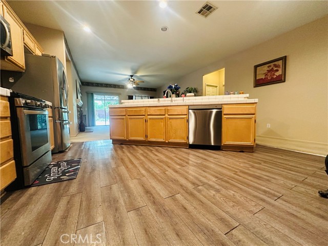 Detail Gallery Image 5 of 35 For 13375 Dunwood Ct, Victorville,  CA 92392 - 5 Beds | 2 Baths