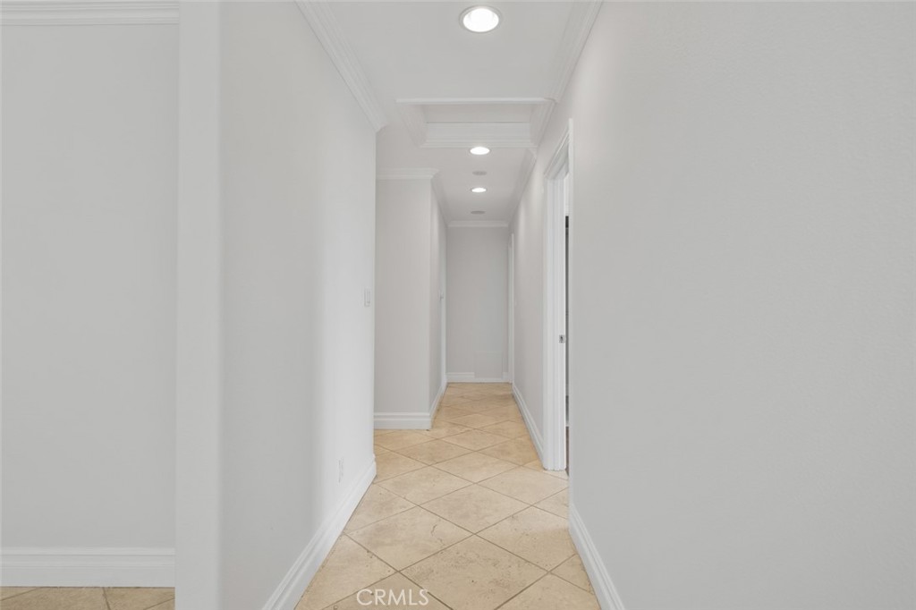 https://media.crmls.org/medias/1e383792-fd42-47bf-9e00-4796c564852b.jpg?preset=X-Large