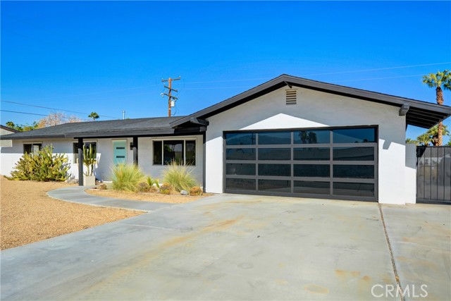 Detail Gallery Image 4 of 42 For 2802 E Venetia Rd, Palm Springs,  CA 92262 - 3 Beds | 2 Baths