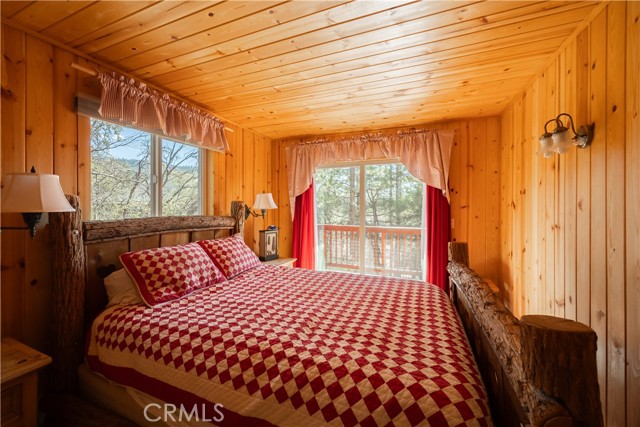 43897 Yosemite Drive, Big Bear Lake CA: https://media.crmls.org/medias/1e398221-5bde-4af3-b8ce-120f4c05cb31.jpg