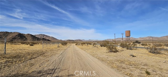 18066 Barstow Road, Lucerne Valley CA: https://media.crmls.org/medias/1e3ac19a-66bd-4c46-919e-34420d19865a.jpg
