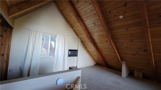 Detail Gallery Image 11 of 16 For 1933 Willow Dr, Running Springs,  CA 92382 - 3 Beds | 2 Baths