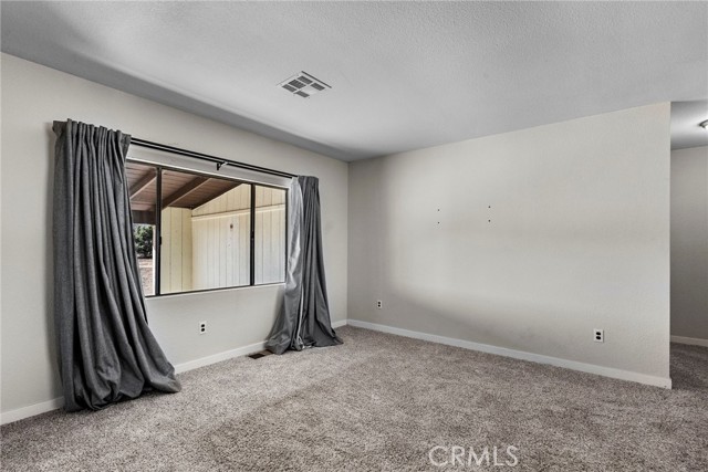 47322 180th W, Lancaster CA: https://media.crmls.org/medias/1e3d2434-462e-44e8-88da-e04895146470.jpg