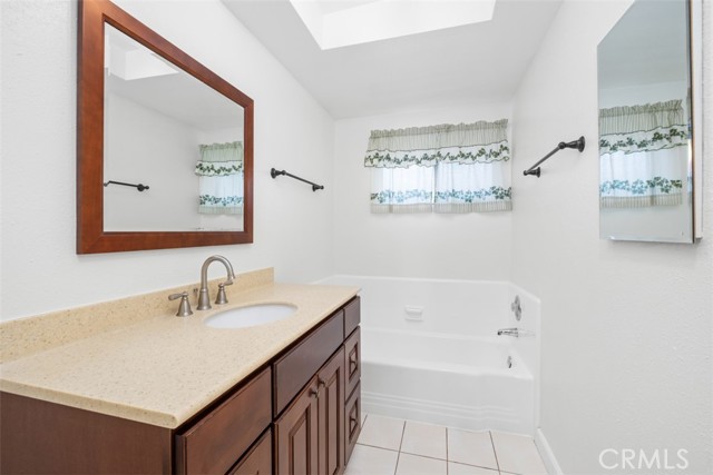 Detail Gallery Image 10 of 15 For 13902 Yorba 9c,  Tustin,  CA 92780 - 2 Beds | 2 Baths