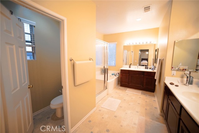 Detail Gallery Image 8 of 14 For 13539 Laurel Ct, Corona,  CA 92880 - 5 Beds | 3/1 Baths