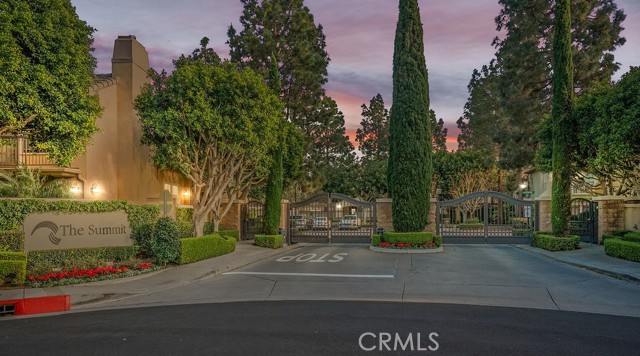 17 Auvergne, Newport Coast CA: https://media.crmls.org/medias/1e3f4e9a-aadd-4b3d-a959-c5eb5dad943b.jpg