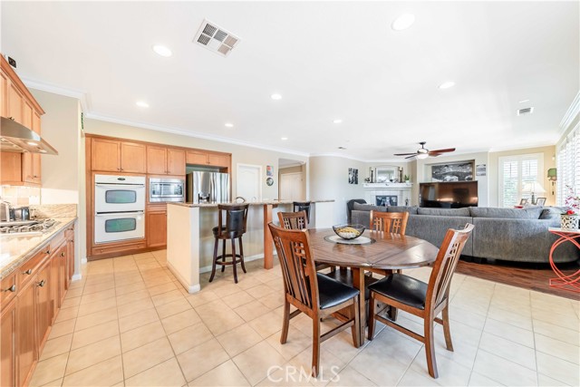 8656 Calle Canon Road, Corona CA: https://media.crmls.org/medias/1e3fa91c-6c02-4ca5-8fe2-497df400d249.jpg