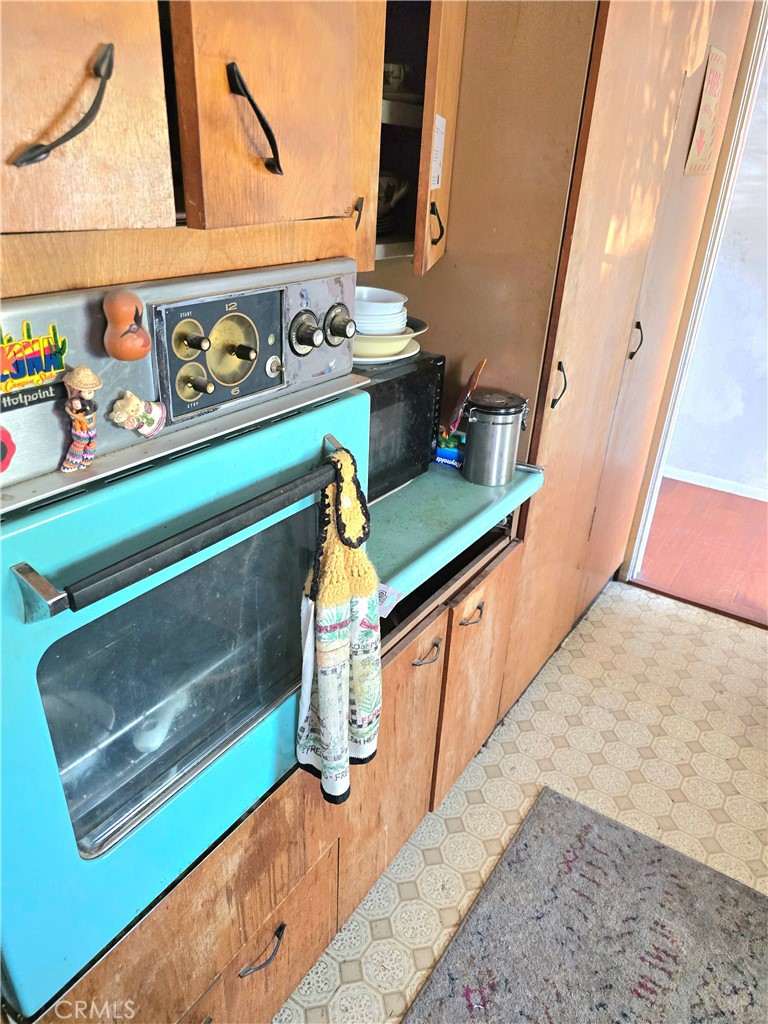 https://media.crmls.org/medias/1e4058f8-11c9-42e0-aa6d-3c67e7a68faf.jpg?preset=X-Large