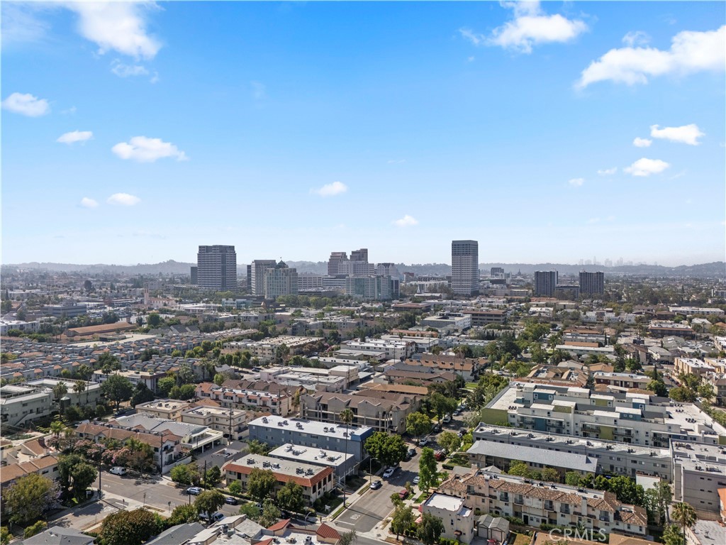 https://media.crmls.org/medias/1e415314-6c8d-49ce-a67d-6d9a51f37324.jpg?preset=X-Large