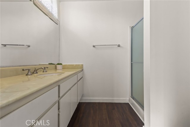 Detail Gallery Image 26 of 38 For 13243 Vanowen #2,  North Hollywood,  CA 91605 - 2 Beds | 3 Baths