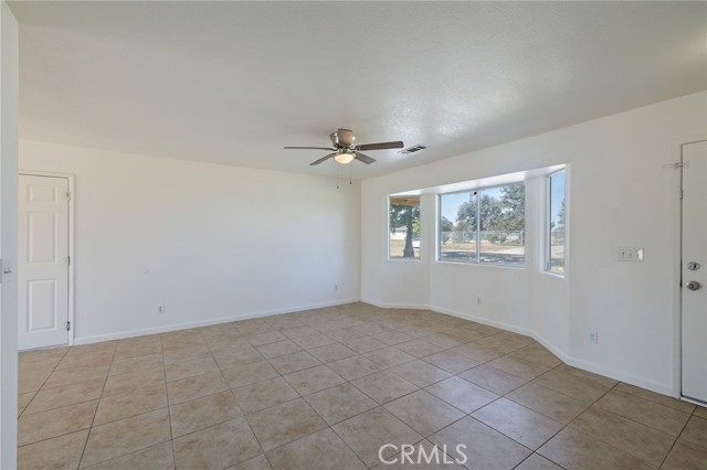 Detail Gallery Image 6 of 24 For 20269 Del Mar Rd, Madera,  CA 93638 - 3 Beds | 2 Baths