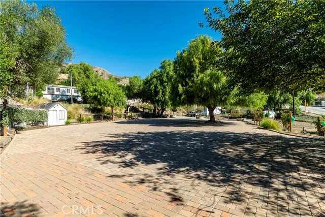 10161 Foothill Boulevard, Sylmar CA: https://media.crmls.org/medias/1e42a1fe-38b4-4862-9762-3a874bc1f7f1.jpg