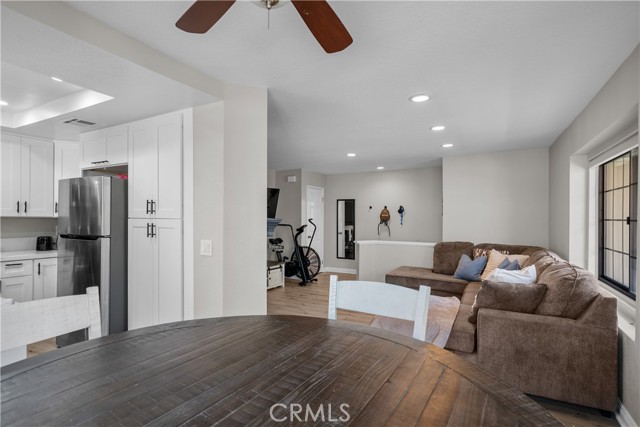 18114 Erik Court, Canyon Country CA: https://media.crmls.org/medias/1e4317cb-e24c-4655-b98f-be795aa45944.jpg
