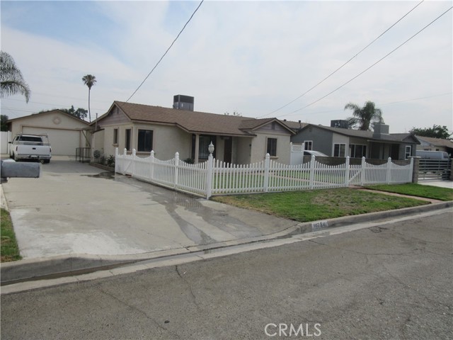 14754 Iris Dr, Fontana, CA 92335