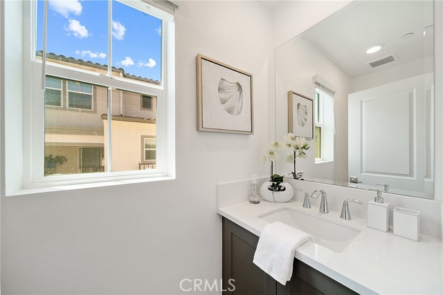 Detail Gallery Image 11 of 23 For 1419 St Simon Cir #E,  Alhambra,  CA 91803 - 4 Beds | 3/1 Baths