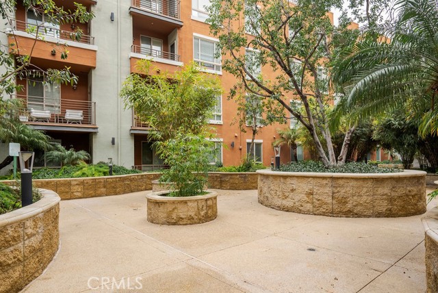 100 S Alameda Street, Los Angeles CA: https://media.crmls.org/medias/1e441ee4-670e-437f-89b0-2456753b3efe.jpg