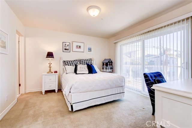 309 3rd Street, Manhattan Beach CA: https://media.crmls.org/medias/1e441f3b-0f26-4880-8354-c57cabf19a5a.jpg