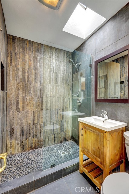 Detail Gallery Image 17 of 45 For 2428 Hutchison St, Vista,  CA 92084 - 3 Beds | 2/1 Baths