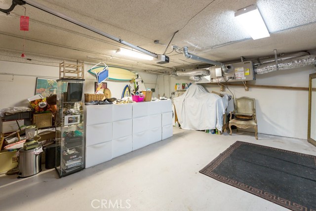 205 Lucia Avenue, Redondo Beach, California 90277, 7 Bedrooms Bedrooms, ,3 BathroomsBathrooms,Residential,Sold,Lucia,SB17052115