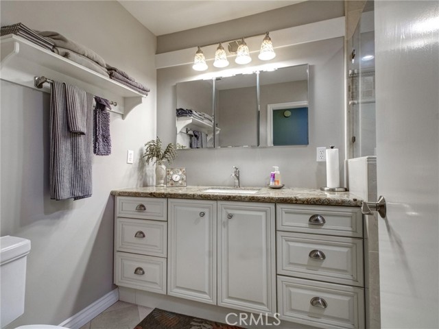 Image 44 of 75 For 22637 Cascade