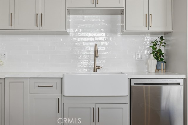 Detail Gallery Image 10 of 42 For 9502 via Salerno, Burbank,  CA 91504 - 2 Beds | 3 Baths