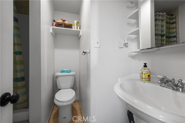 582 E 67th, Inglewood CA: https://media.crmls.org/medias/1e472c4a-db3b-4dee-b831-c873813bdbee.jpg