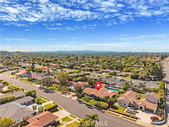 Detail Gallery Image 34 of 35 For 1016 Castlegate Ln, North Tustin,  CA 92705 - 5 Beds | 3/1 Baths