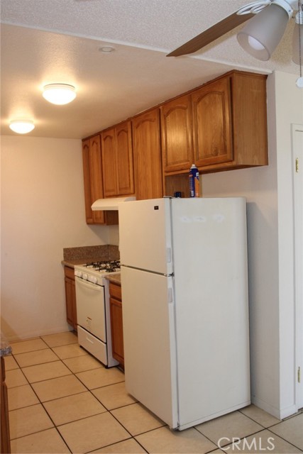 38429 10th E Place, Palmdale CA: https://media.crmls.org/medias/1e47c8fa-5084-452b-9f16-c614f634c6ab.jpg