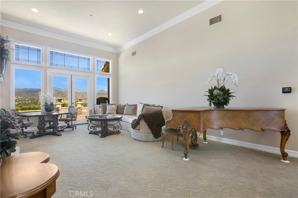 MLS #OC25163046 image #10