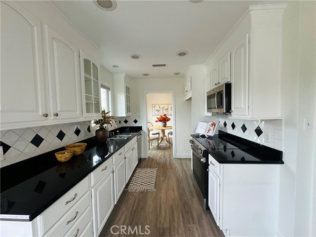 Detail Gallery Image 21 of 26 For 13312 Downie, Garden Grove,  CA 92843 - 4 Beds | 3 Baths